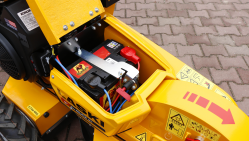 Ruční fréza na pařezy s elektropojezdem F 460 EI